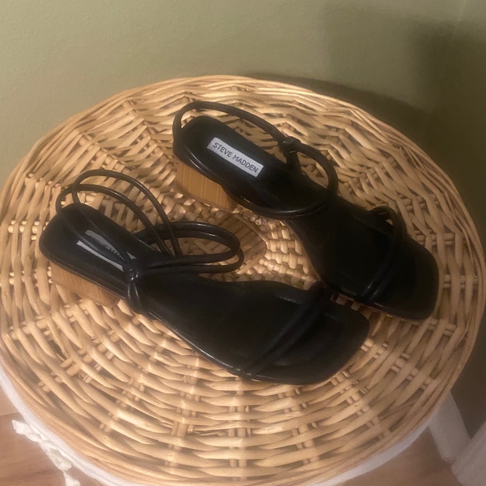 Steve Madden Black Strappy Sandals